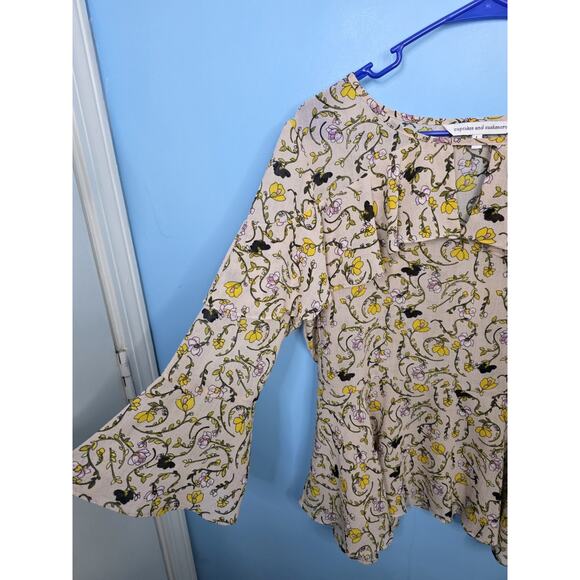 Cupcakes and Cashmere Beige & Multi Floral Ruffle Collar Bell Sleeve Top Large - Picture 3 of 5